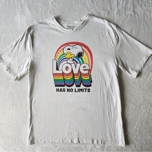Peanuts Snoopy Rainbow Shirt Mens Medium Pride Tee Love Has No Limits Retro Look